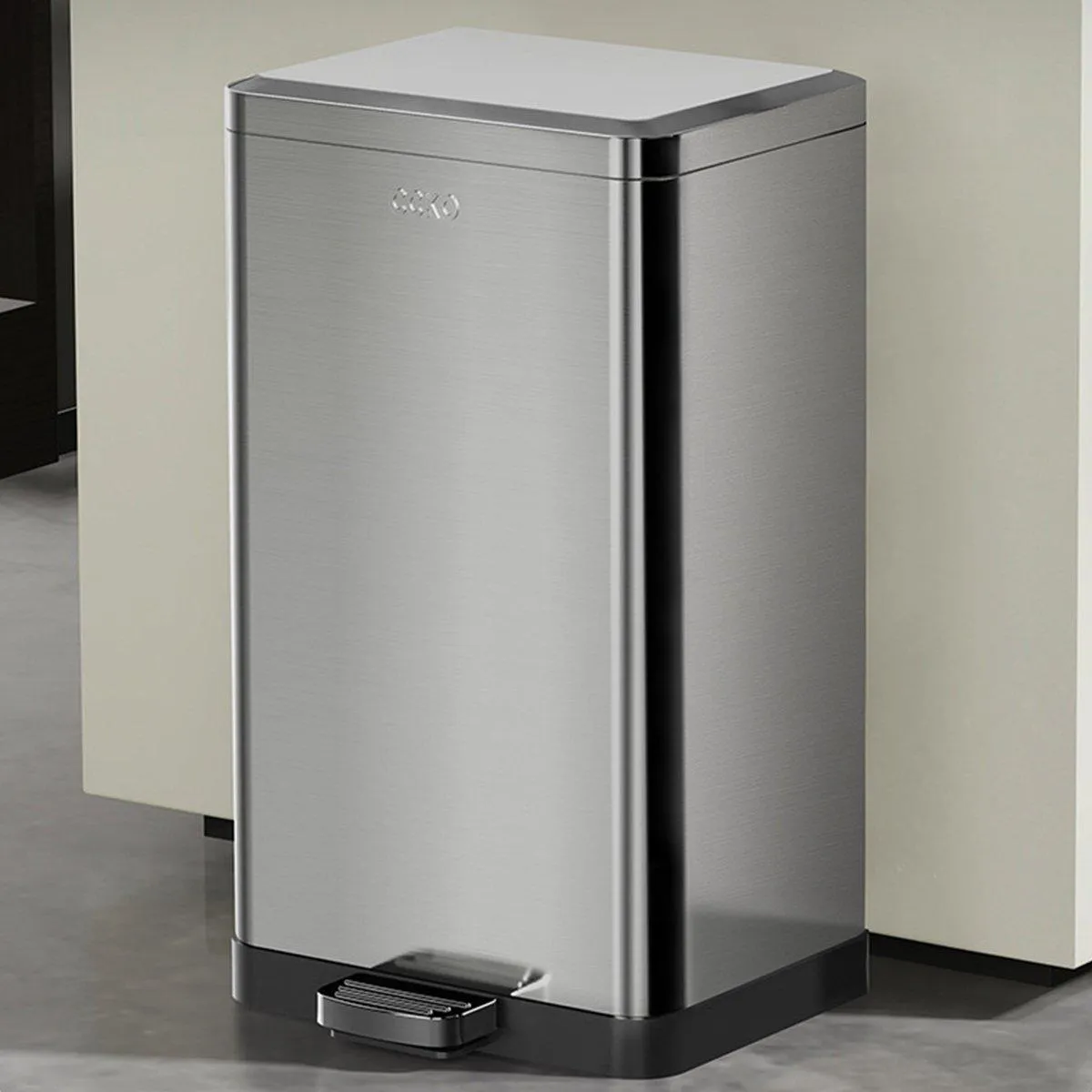 20L Rubbish Bin Foot Operated Household Trash Can with Lid Large Capacity