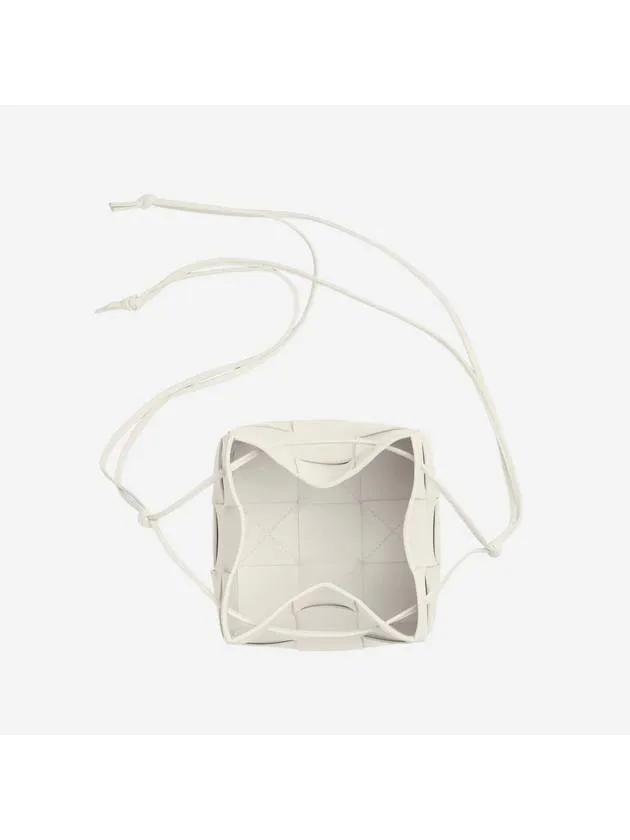 Bottega Veneta Intrecciato Cassette Small Bucket Bag White