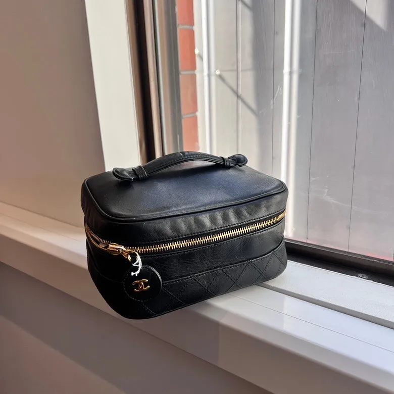 Chanel Preloved Black Leather Clutch Bag AF641