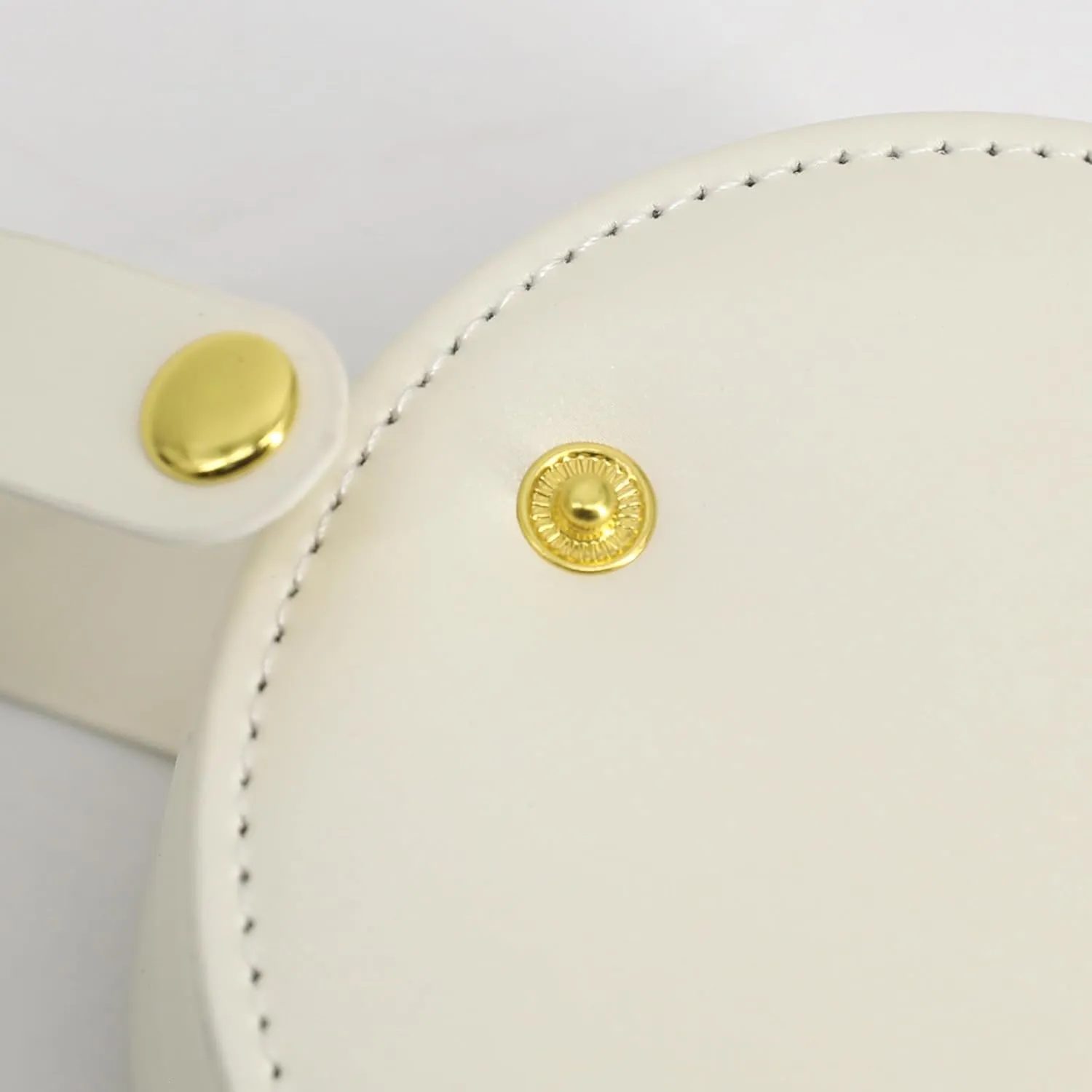 COLLECTIVE HOME - Travel Jewelry Case, Elegant Half-Moon Design with Gold Monogram, Detachable Handle, Personalized Accessory Organizer, Gift for Fashion-Forward Women and Teens (i)