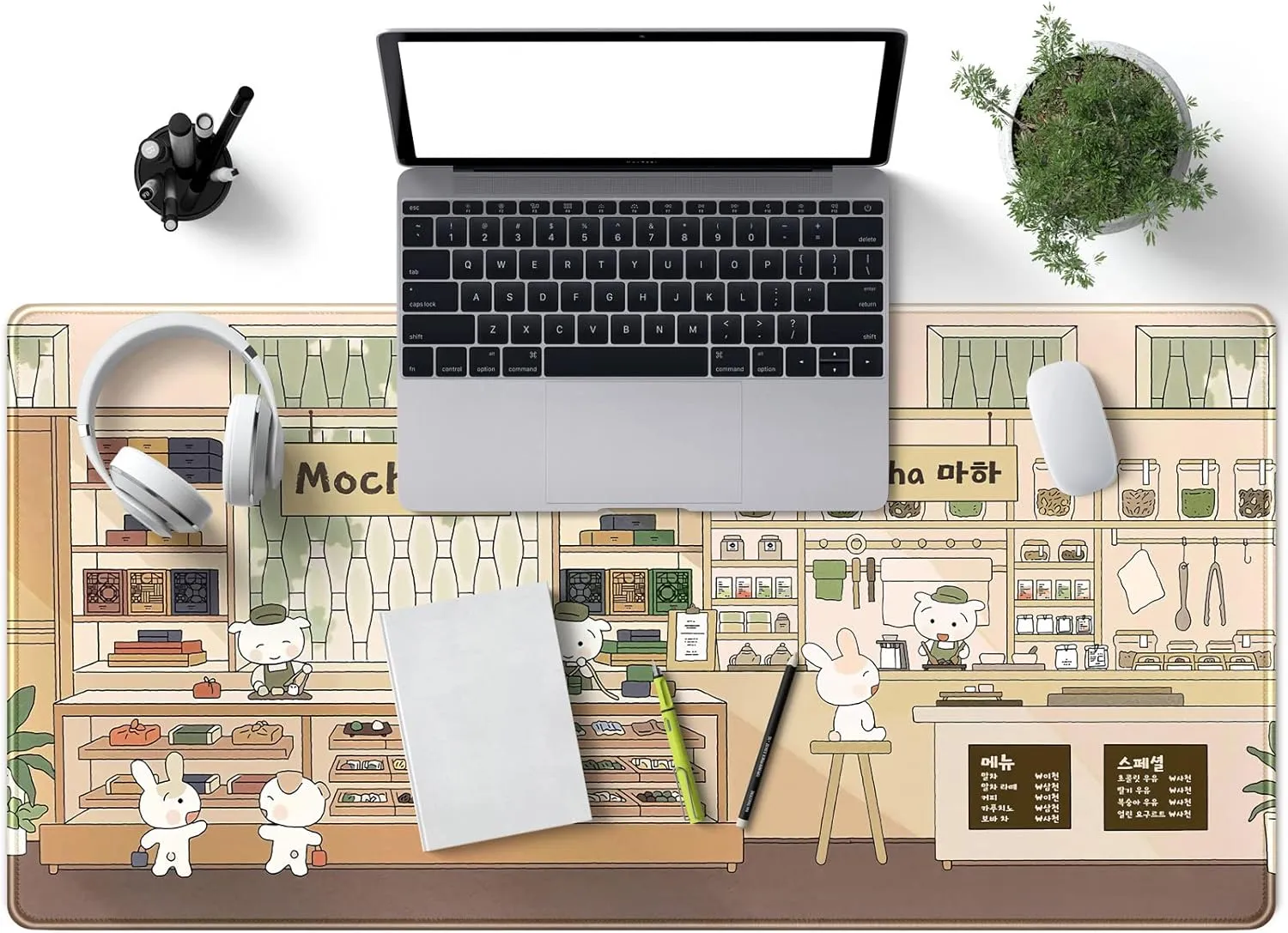 Kawaii Cute Desk Mat Beige Japanese Anime Large Mouse Pad XXL Extended Gaming Mousepad Keyboard Mouse Mat Desk Pad for Computer Laptop 31.5''X15.7'' Non-Slip Rubber Base