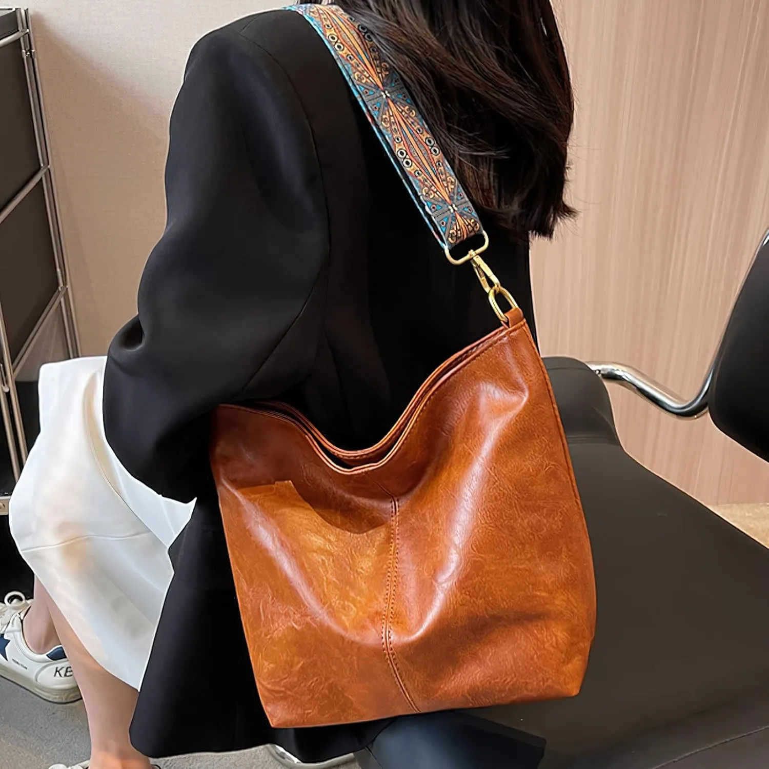 PU Leather Shoulder Bags for Women with Adjustable Guitar Strap Vintage Tote Bag Hobo Purse Vegan Handbag