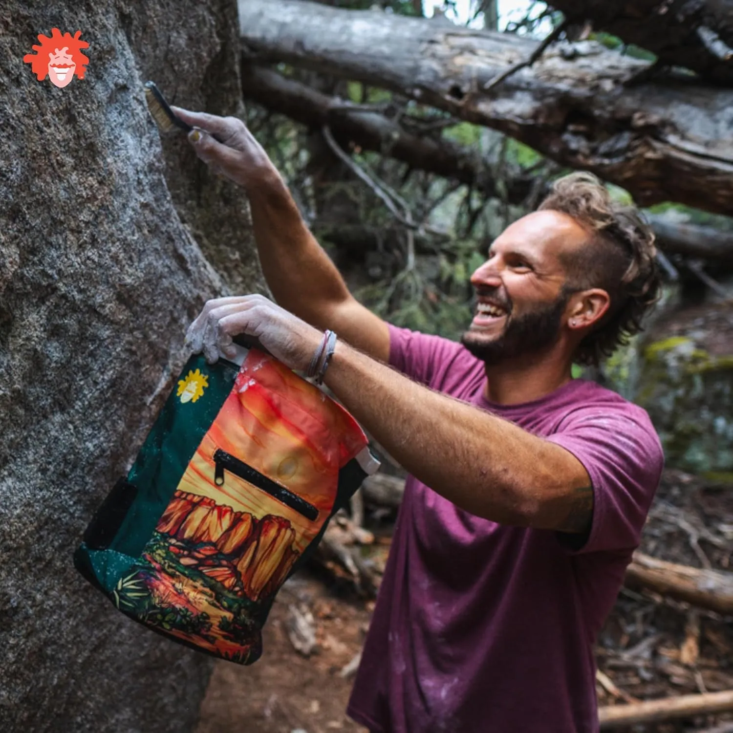 Rock Climbing Chalk Bucket | for Bouldering Gym & Outdoor Use | Durable Velcro Closure, 2 Zippered Pockets, Easy-Carry Handle
