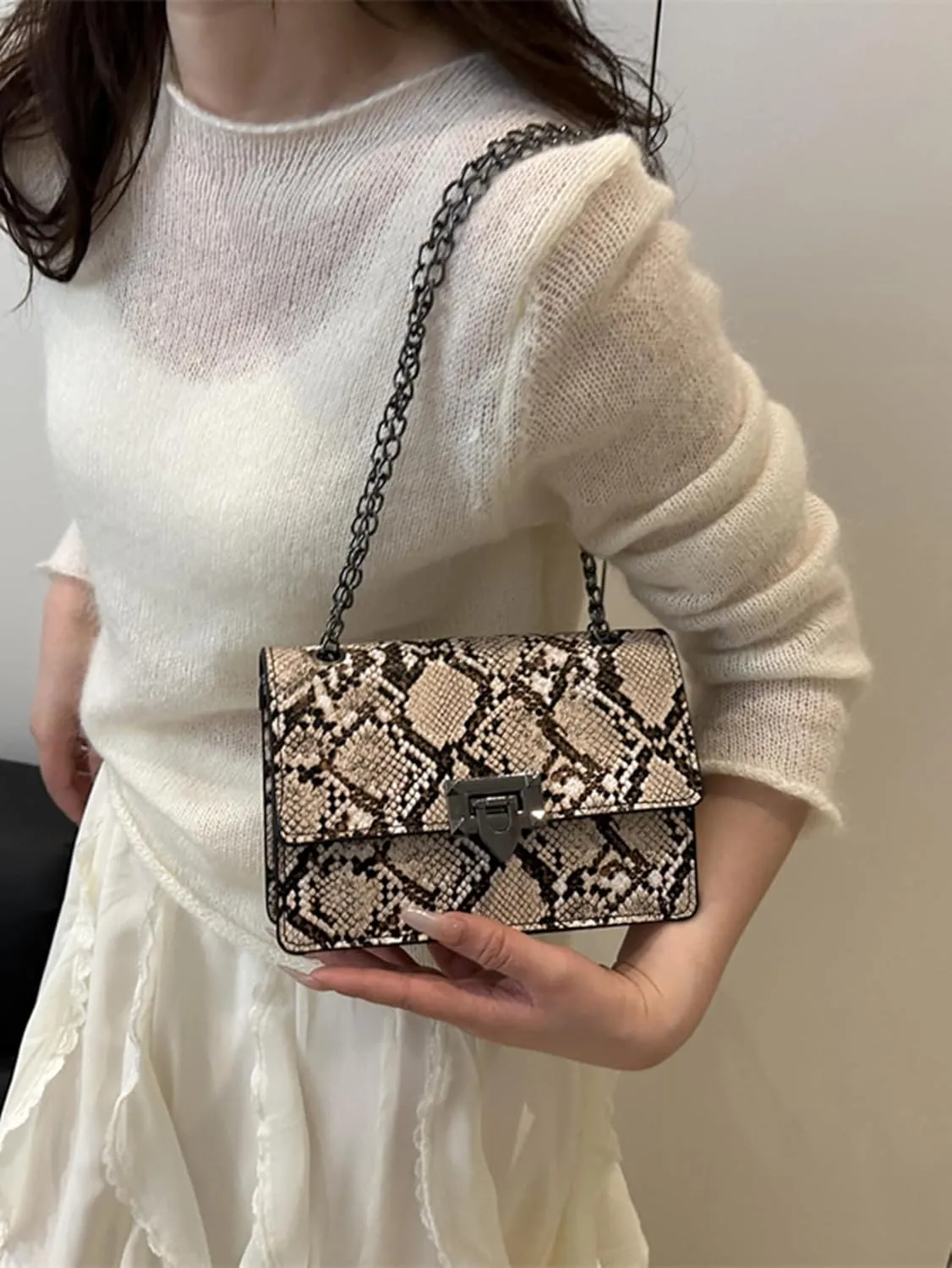 Verdusa Women's Vintage Crocodile Leather Shoulder Bag Metal Chain Underarm Handbags