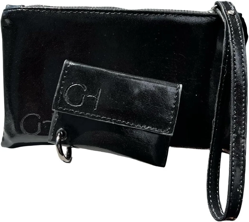 Women's eco-friendly wristlet - made with nopal cactus and corn leather, elegantly crafted in every detail.