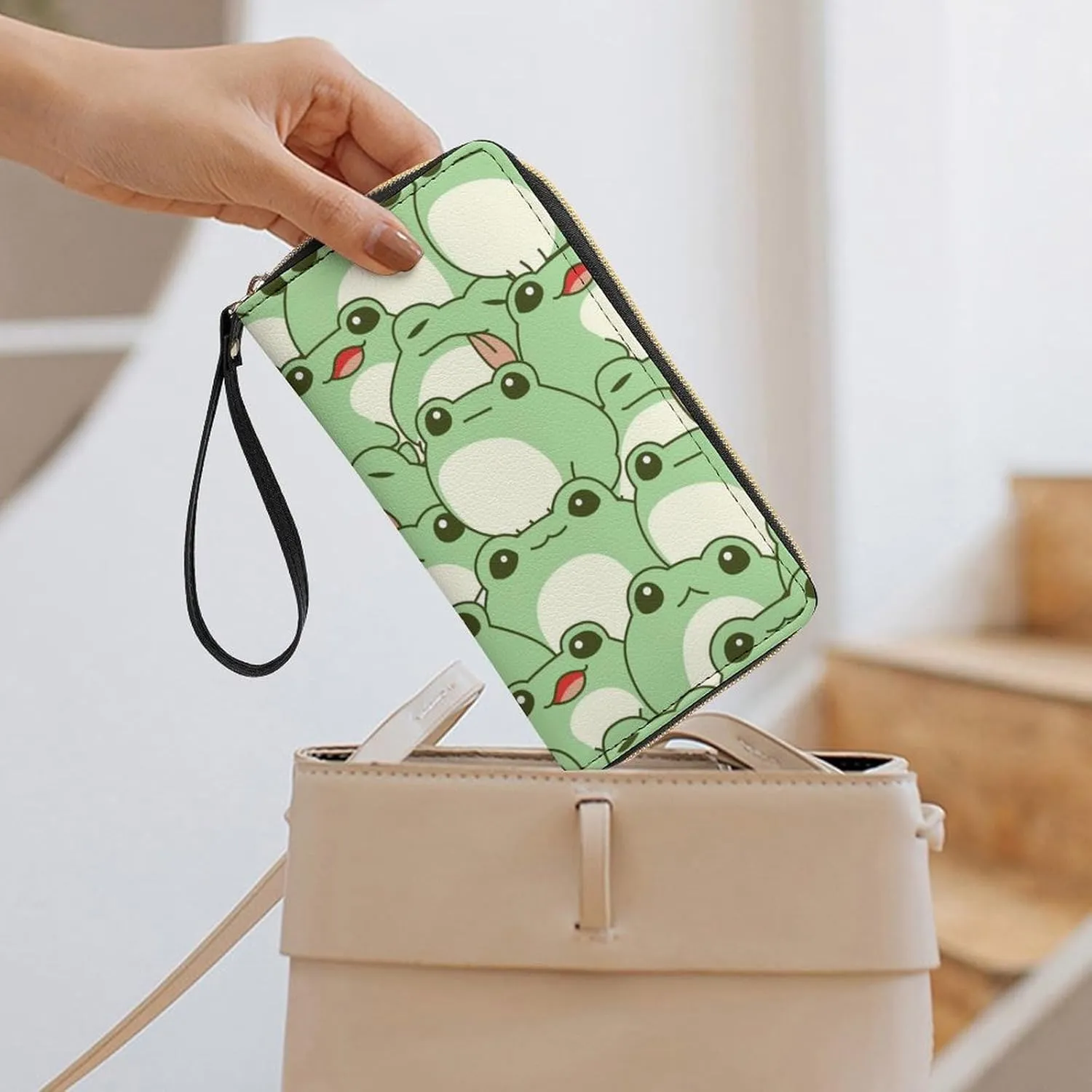 Women's Travel Zipper Purse Fashion Design Gift, Huge Storage Capacity Purse, Cute Decor Wallet, Long PU Wallet With Rope Compatible with Cute Frog