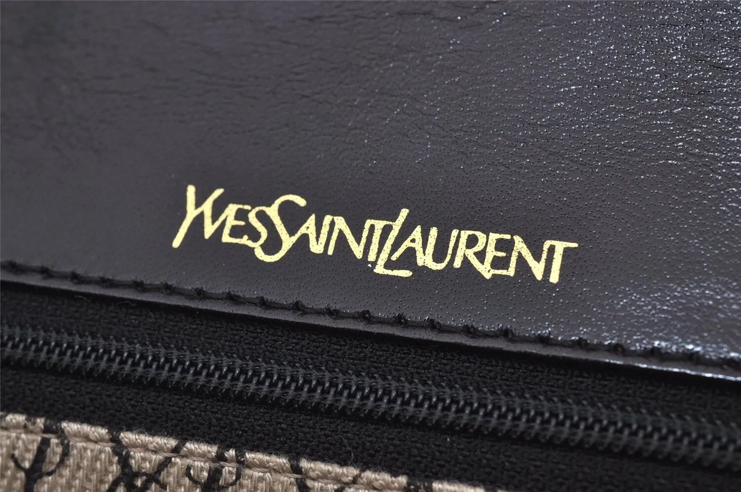 YVES SAINT LAURENT VINTAGE LEATHER CLUTCH BAG