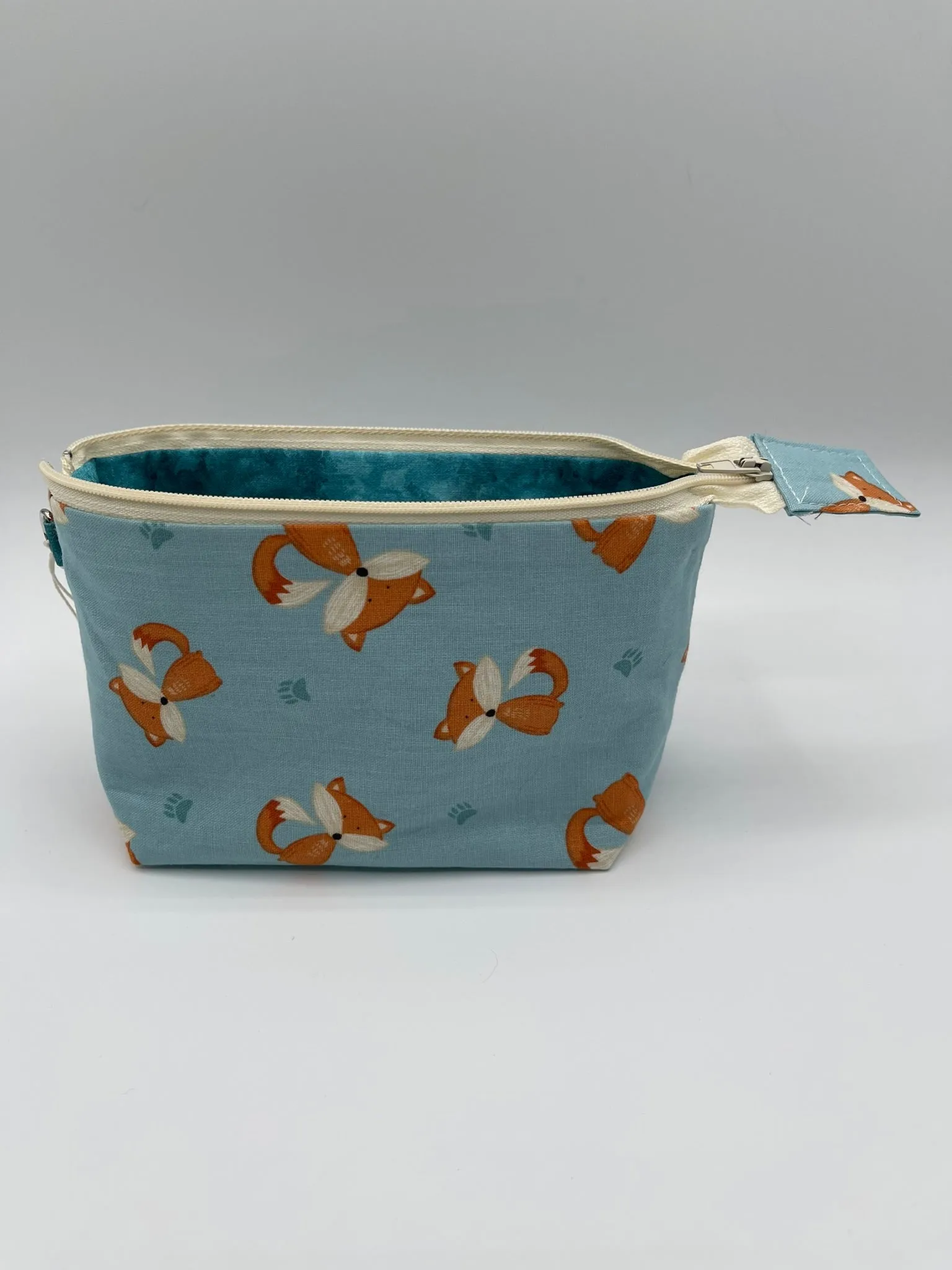 Zipper Bucket Bag - Foxes on Blue