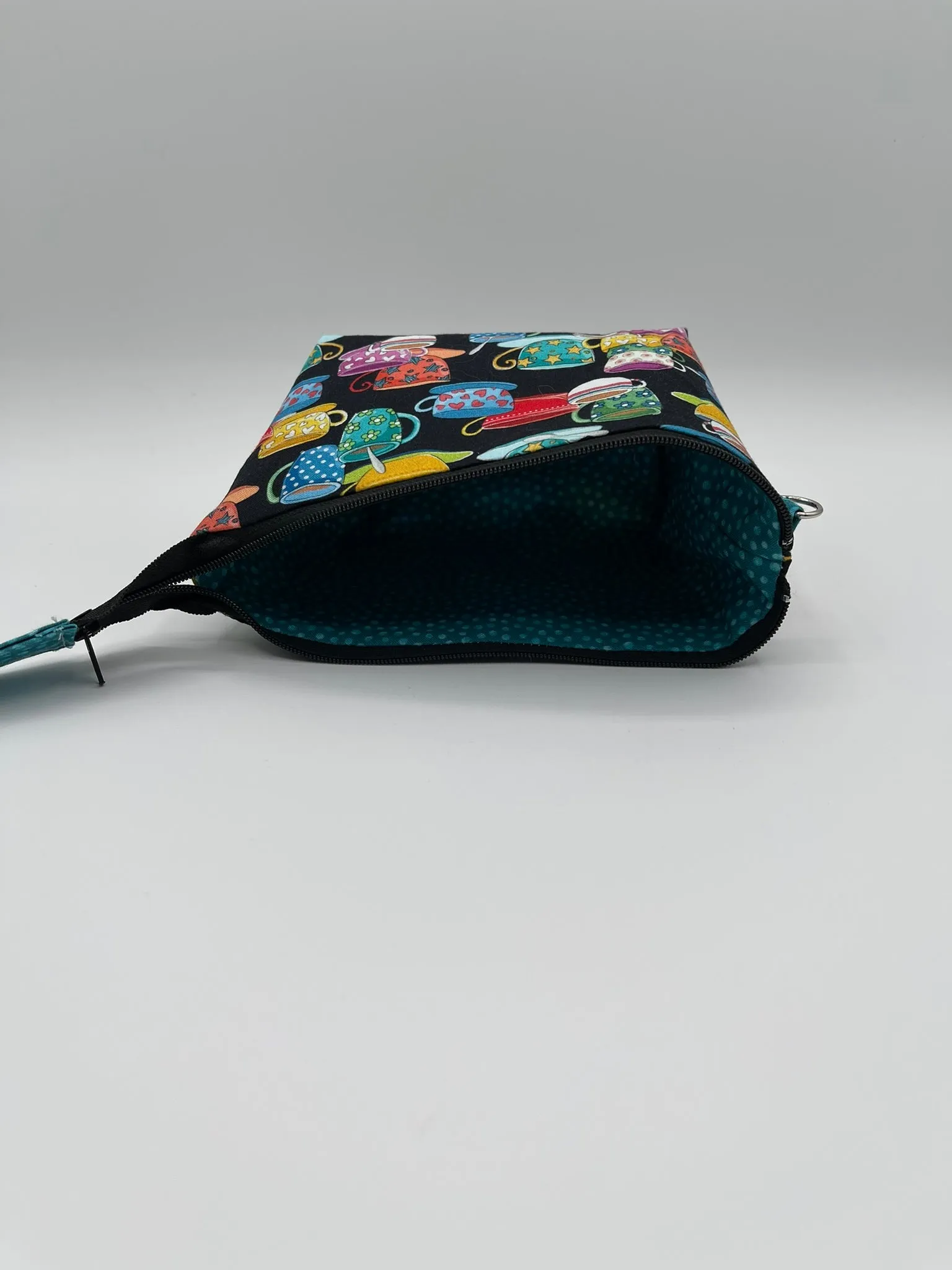 Zipper Bucket Bag - Tea and Coffee Cups