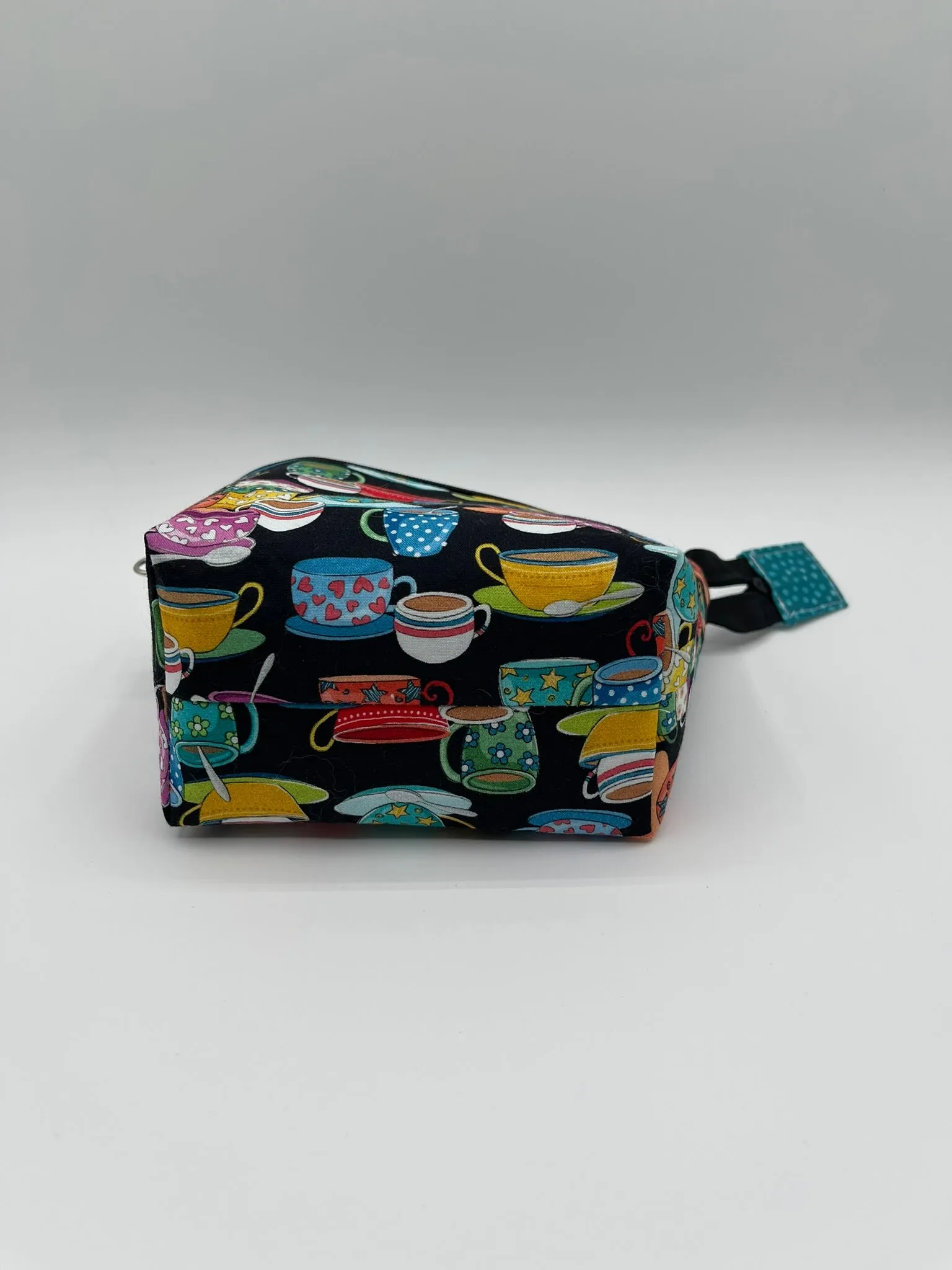 Zipper Bucket Bag - Tea and Coffee Cups