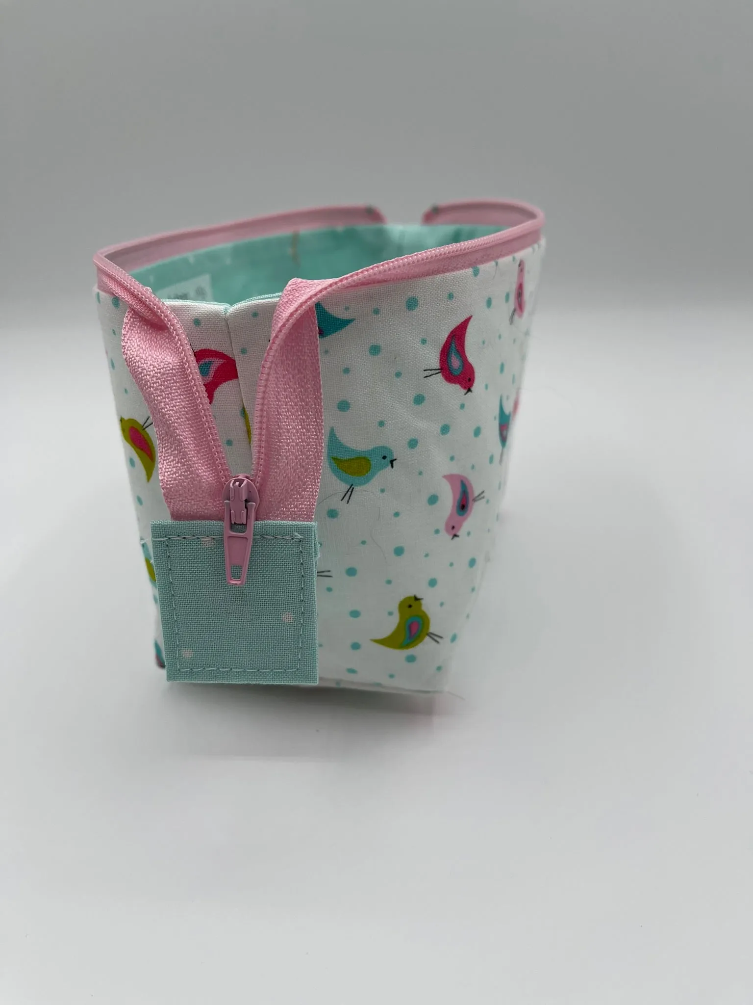 Zipper Bucket Bag - Tiny Birds on White