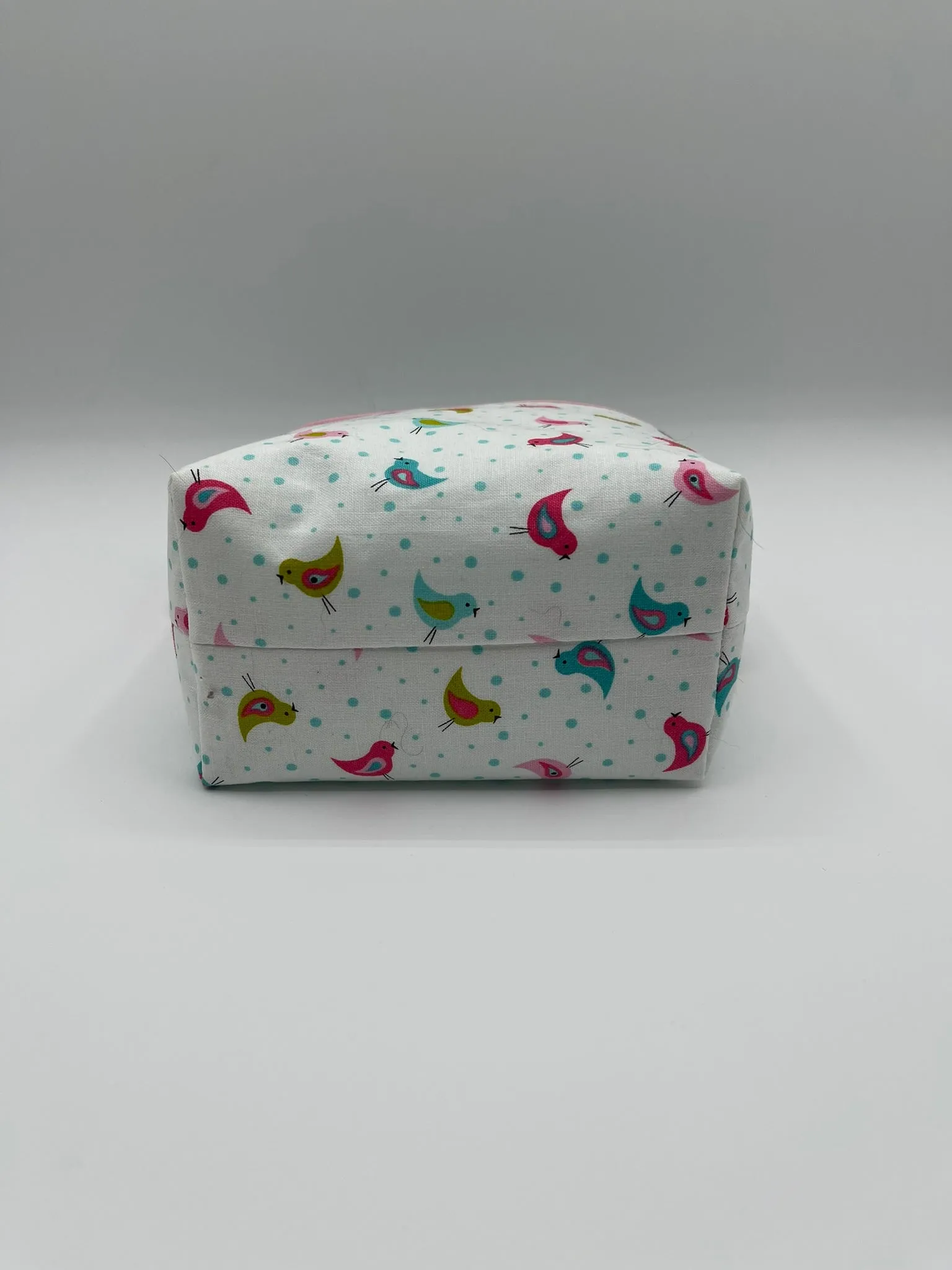 Zipper Bucket Bag - Tiny Birds on White
